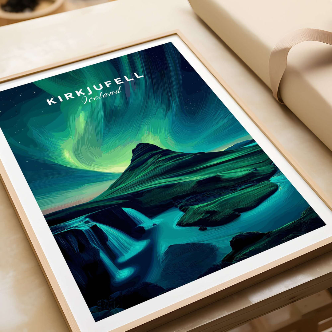 Kirkjufell Northern Lights Scenery Print | Icelandic Nature Wall Decor featuring vibrant auroras and Icelandic landscapes.